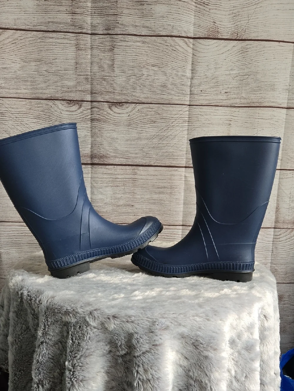 Kamik Navy Rain Boots, Big Kids Size 4